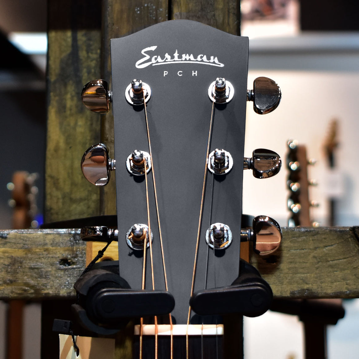 Eastman PCH2-GACE Acoustic Guitar w/Gig Bag (7465)