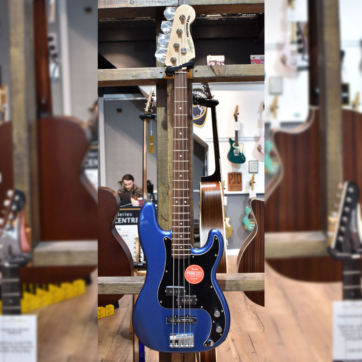 Squier Affinity PJ-Bass Electric Bass Lake Placid Blue