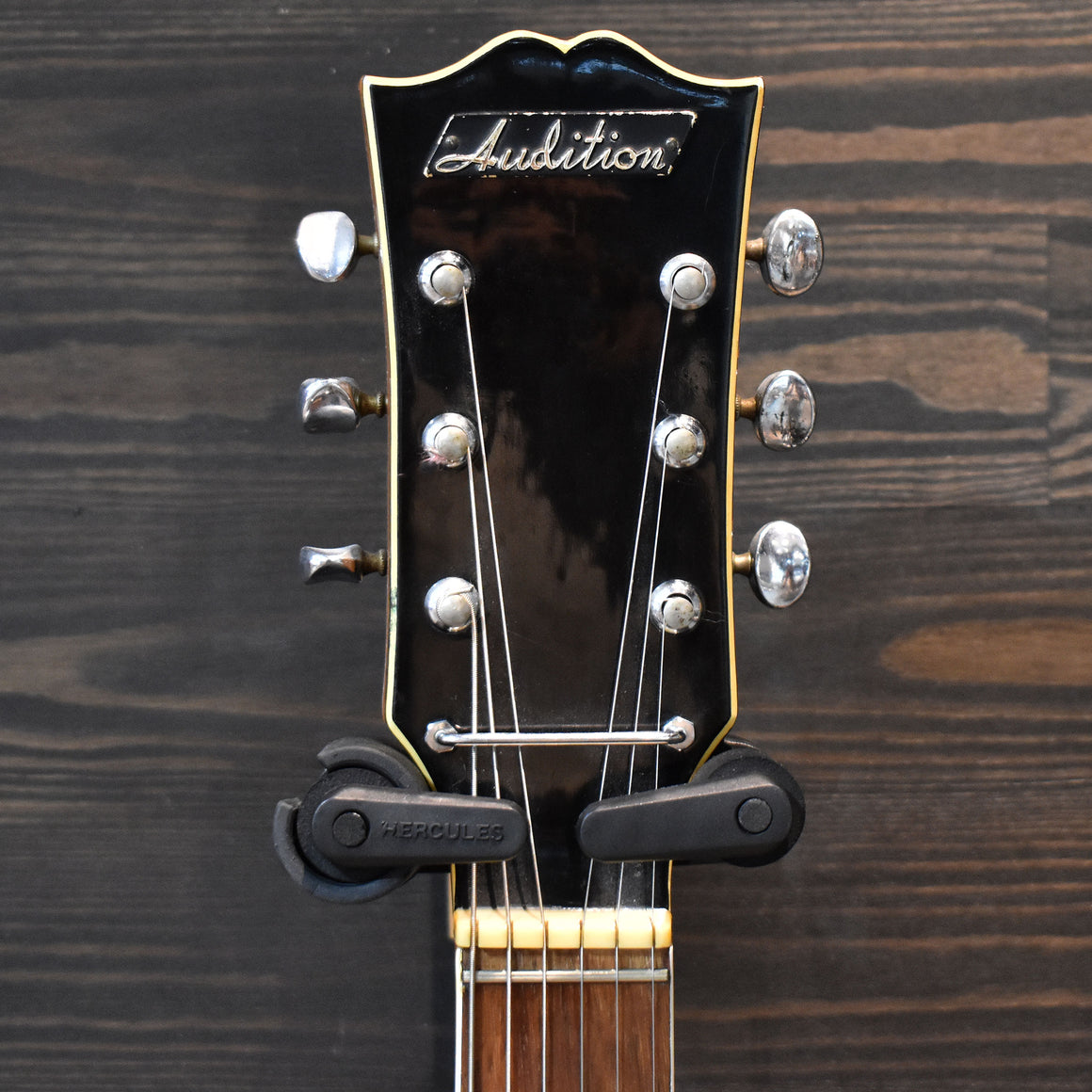 Audition Tiesco Semi Hollow 3-Tone-Sunburst Electric Guitar w/Gig Bag