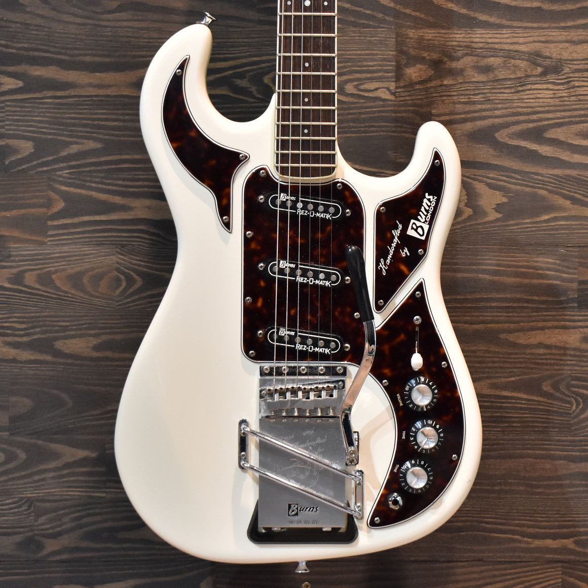 2004 40th Anniversary Burns Hank Marvin White Electric Guitar w/Hard Case (1638) (Pre-Owned)