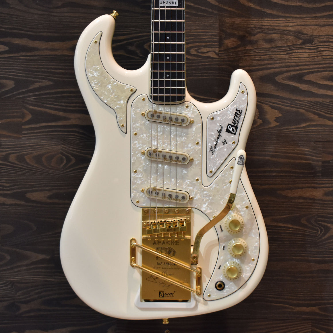 2011 Burns Apache White Electric Guitar w/Hard Case (052)