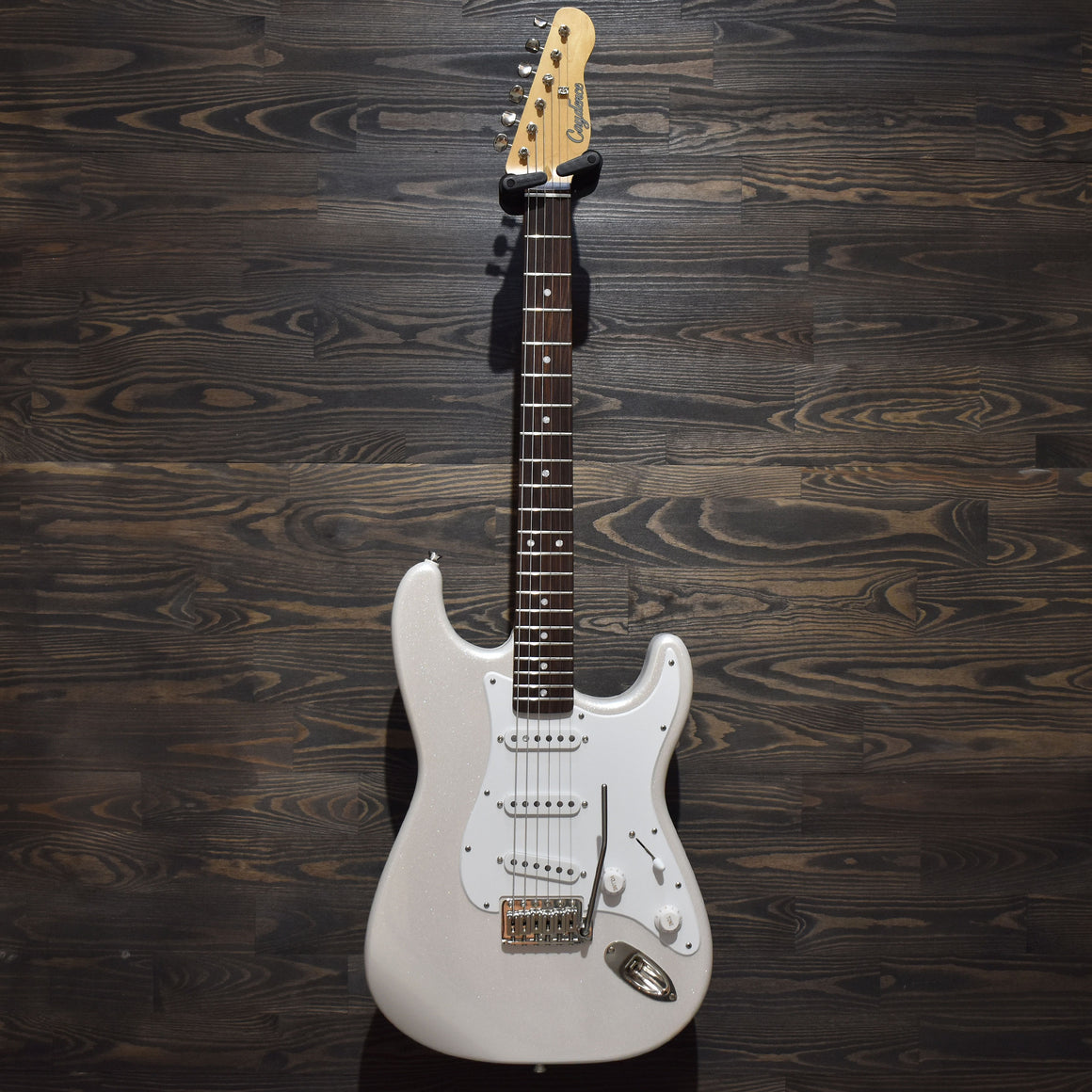 Caydence Discovery Scorpio Phantom White Gloss