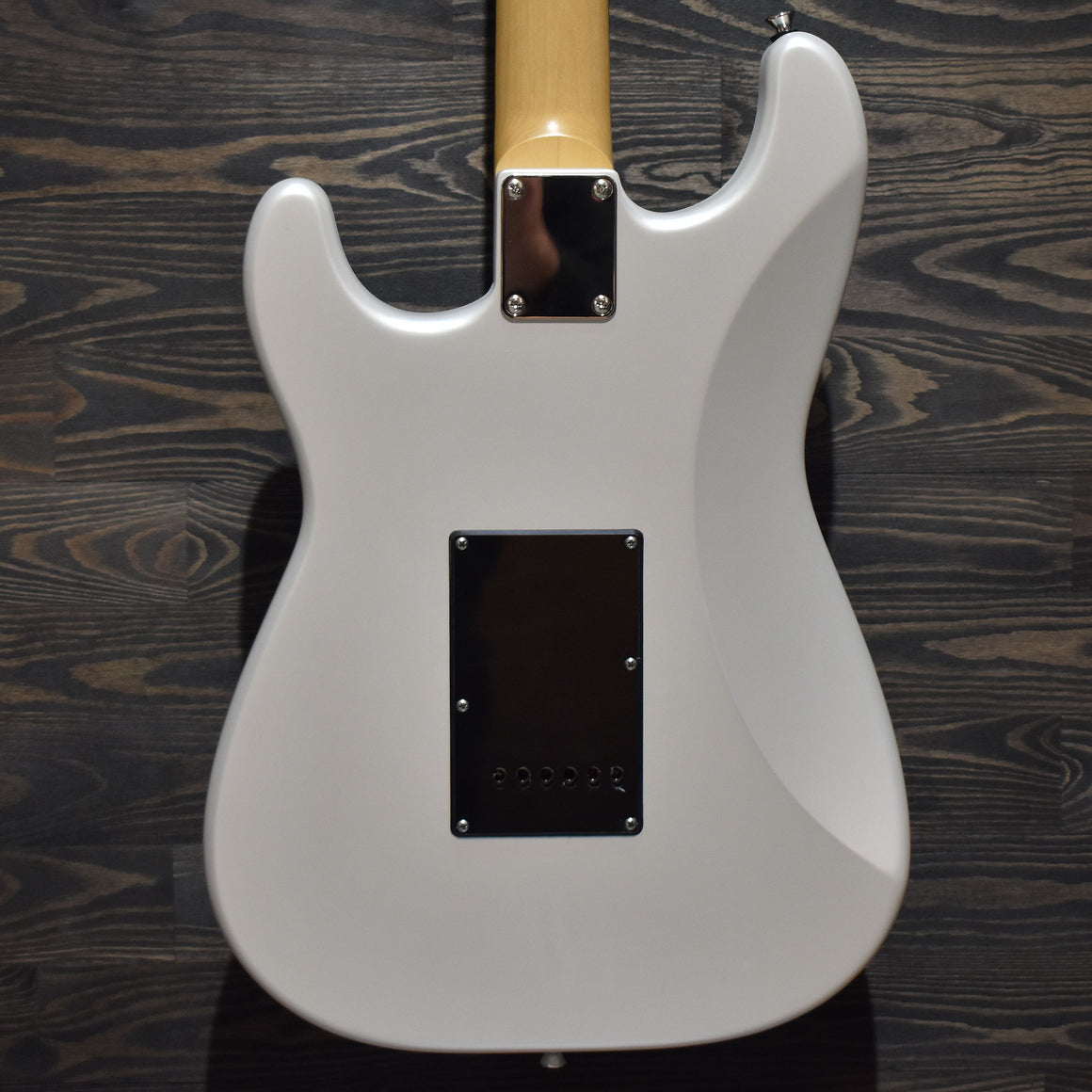 Caydence Discovery Scorpio Phantom White Satin