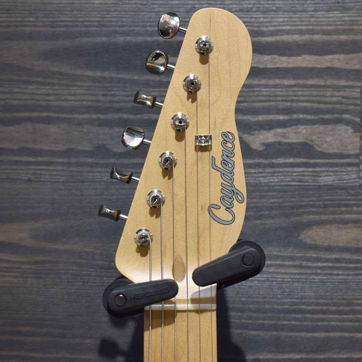 Caydence Discovery Triton Phantom White Satin