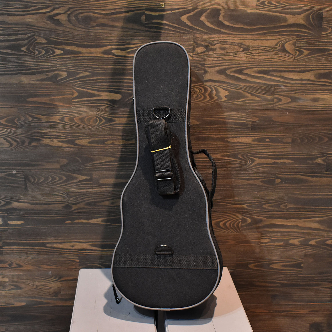 Cordoba 15CFM Concert Flamed Mahogany Rose Red Ukulele w/DLX Case