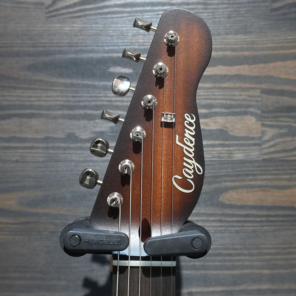 Caydence Corsair Triton Natural Burst Satin W/Premium Gig Bag
