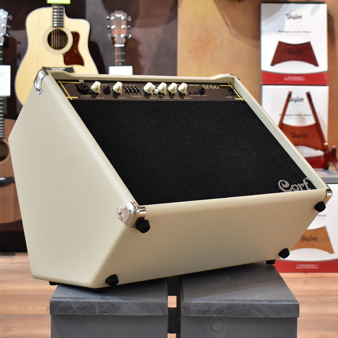 Cort AF60 Acoustic Guitar Amplifier
