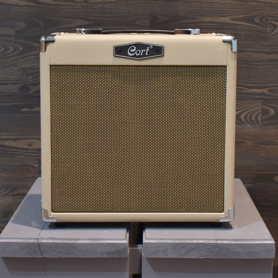 Cort CM15R Electric Guitar Amplifier - White Sand