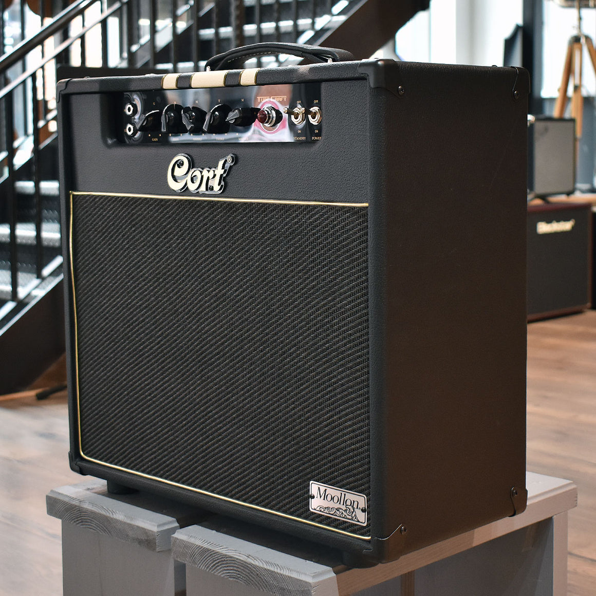 Cort CMV15 Tube Craft Valve Combo Guitar Amplifier - Black