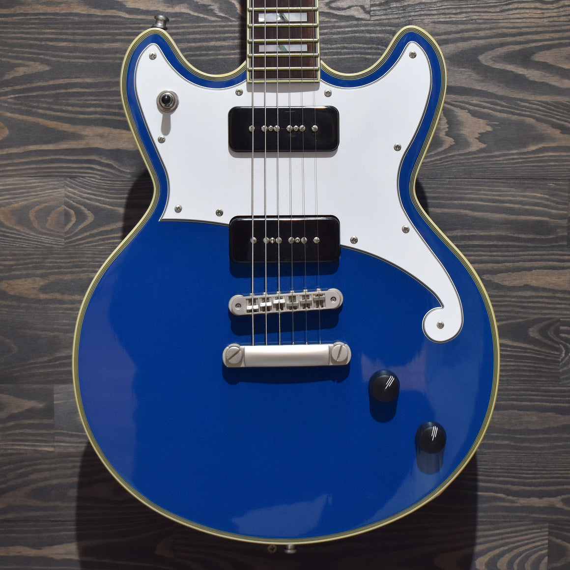 D’Angelico Deluxe Brighton LE Sapphire Electric Guitar w/ Hard Case (Pre-Owned)