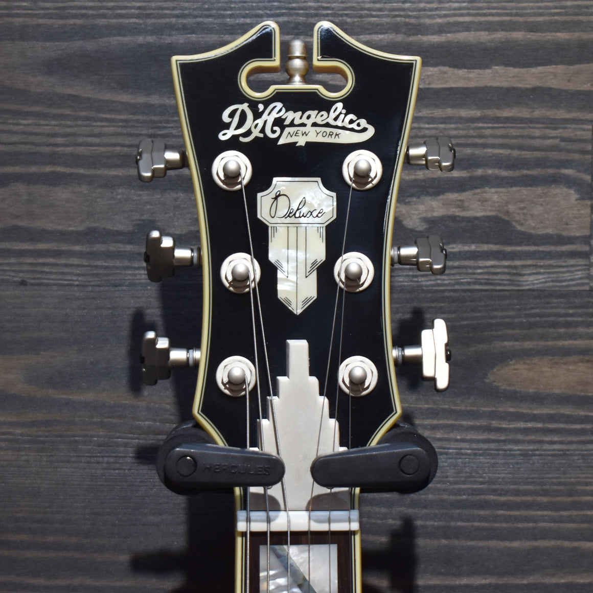 D’Angelico Deluxe Brighton LE Sapphire Electric Guitar w/ Hard Case (Pre-Owned)