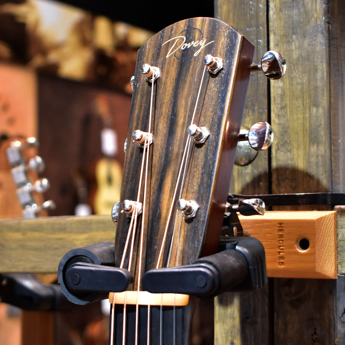 Dovey Guitars Model 3 Walnut Acoustic Guitar w/Hard Case