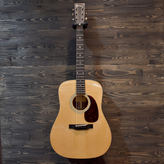 Eastman E6D-TC Acoustic Guitar W/Hard Case
