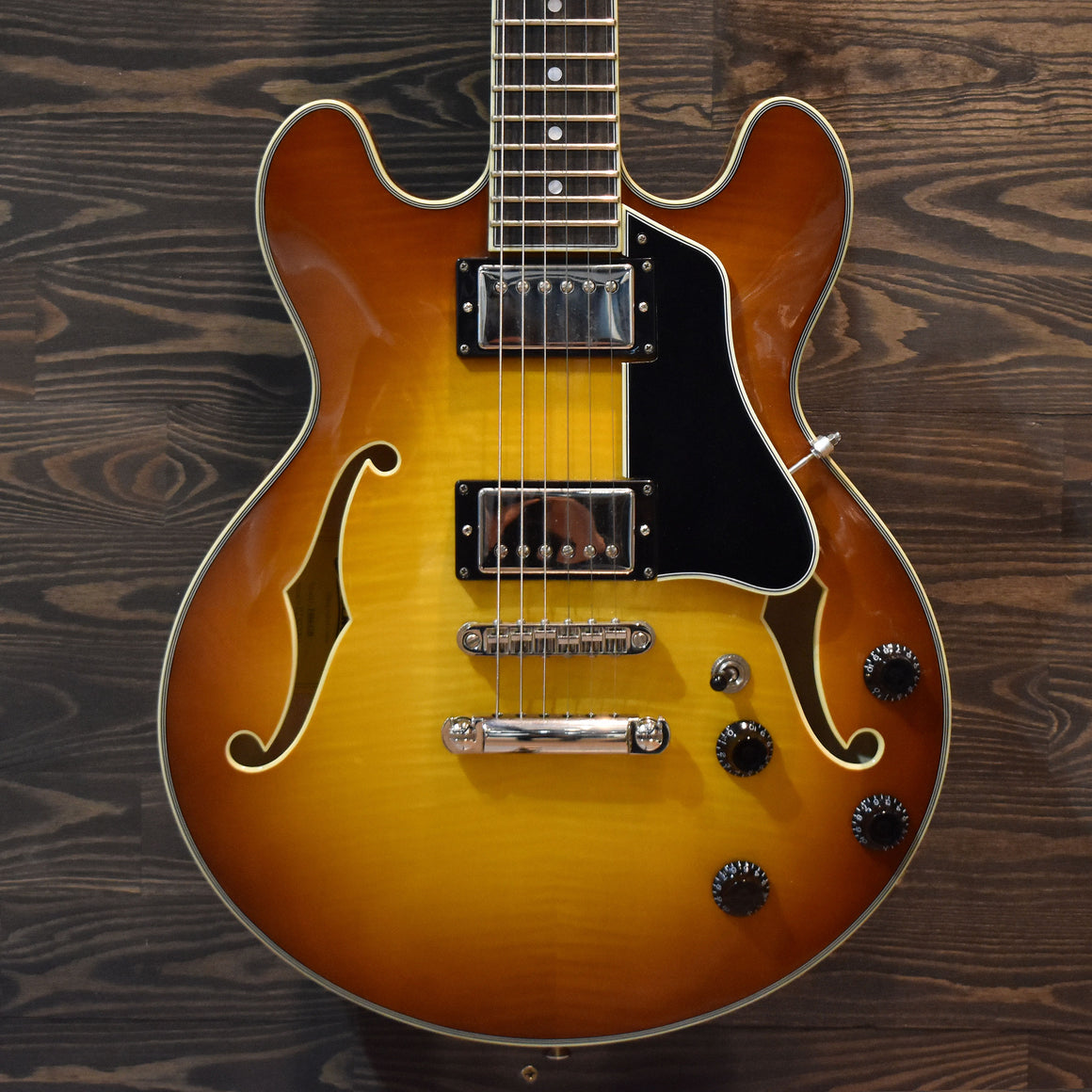 Eastman T484-GB Goldburst Electric Guitar w/Hard Case (Pre-Owned)