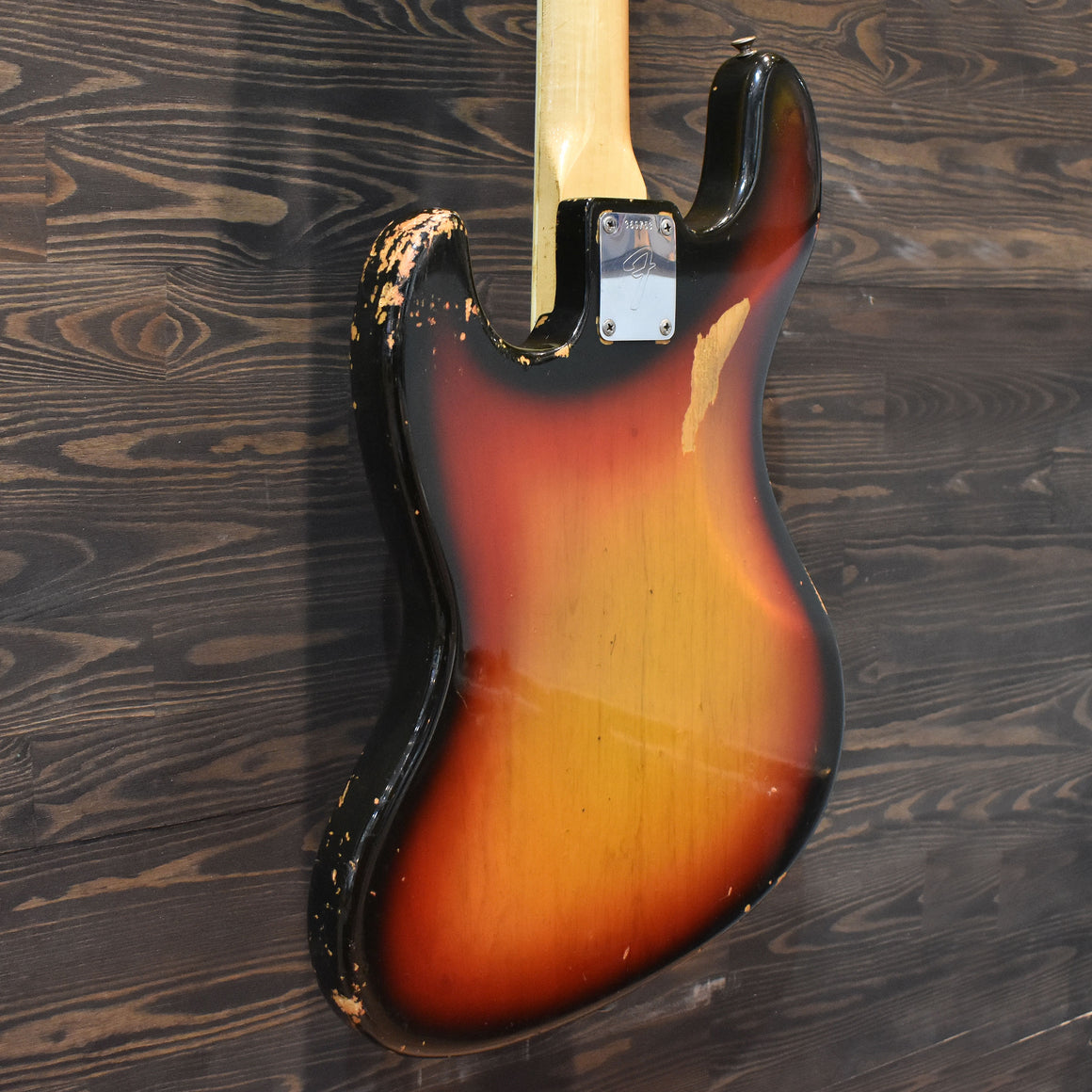 Fender Vintage 1972 Jazz Bass 3 Tone Sunburst w/Hard Case (Pre-Owned)