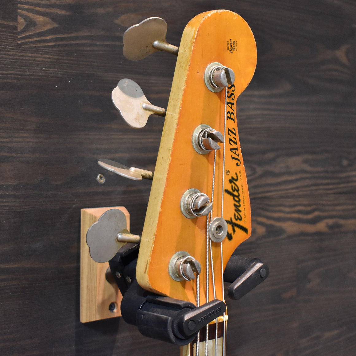 Fender Vintage 1972 Jazz Bass 3 Tone Sunburst w/Hard Case (Pre-Owned)