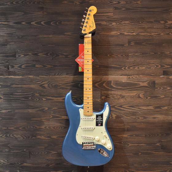 Fender American Professional Classic Stratocaster Faded Lake Placid Blue w/ Gig bag