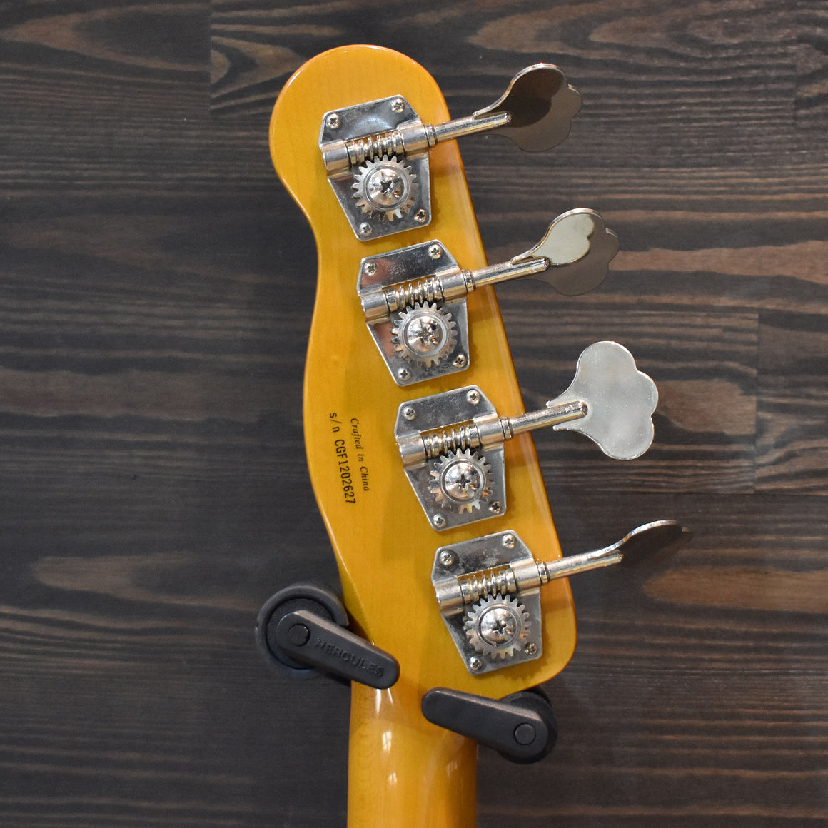 Fender Modern Player Telecaster Bass, MN, Butterscotch Blonde