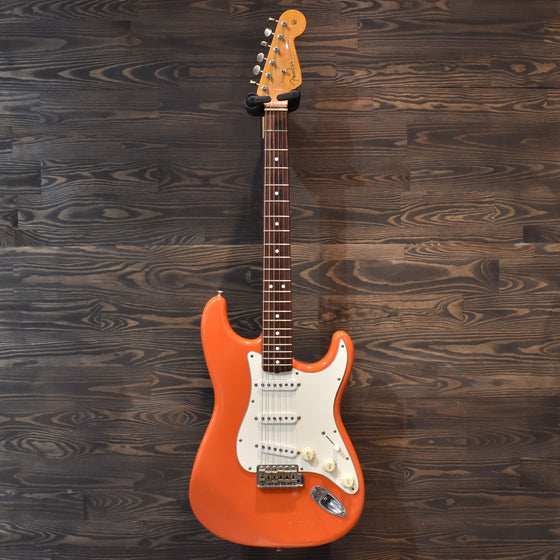 1995 Fender US Vintage 62 Stratocaster Fiesta Red w/Hard Case