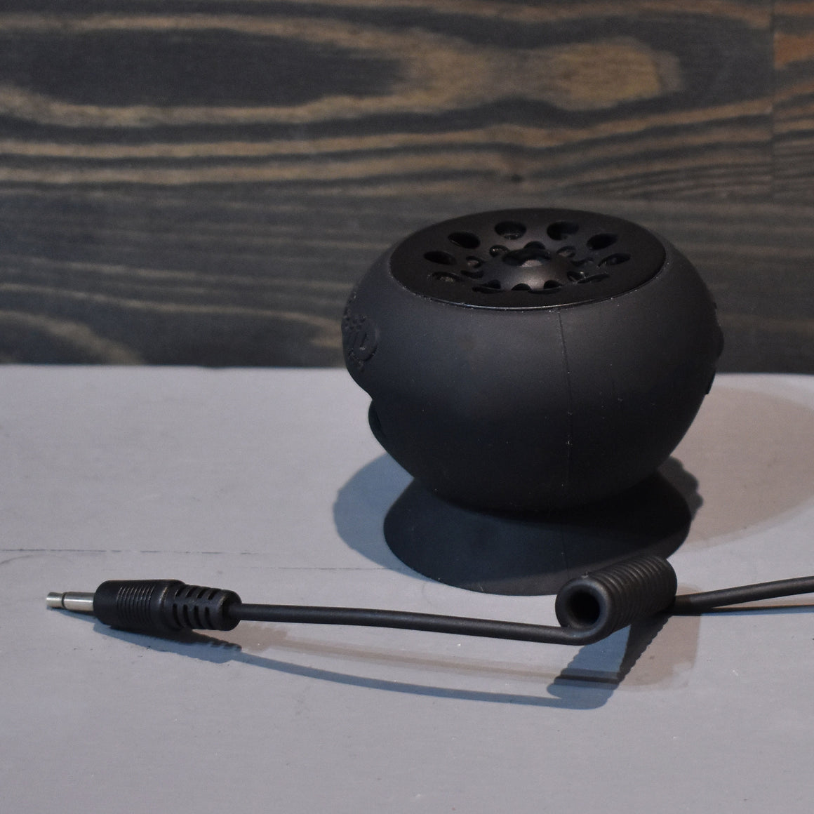 Fluid Audio Strum Buddy Stick-On Guitar Amplifier with Overdrive, Reverb & Chorus (Pre-Owned)