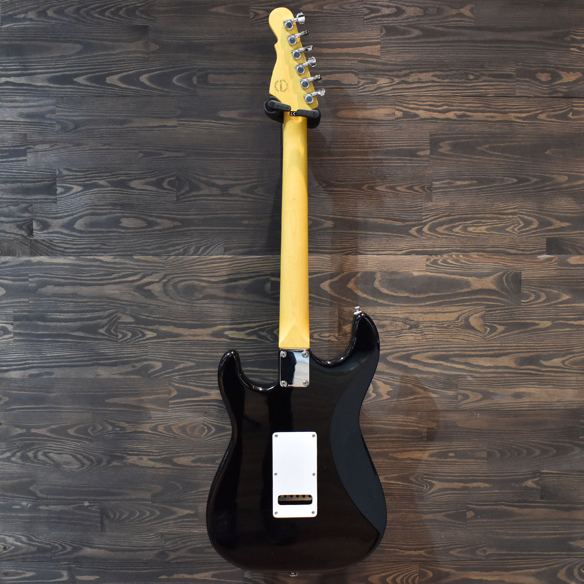 G&L Tribute Series Legacy 3-Tone Sunburst