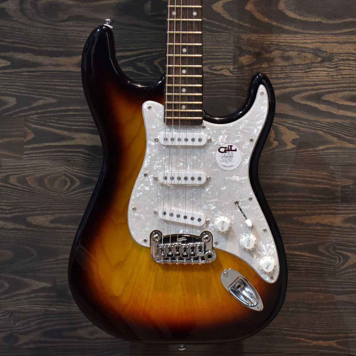 G&L Tribute Series Legacy 3-Tone Sunburst