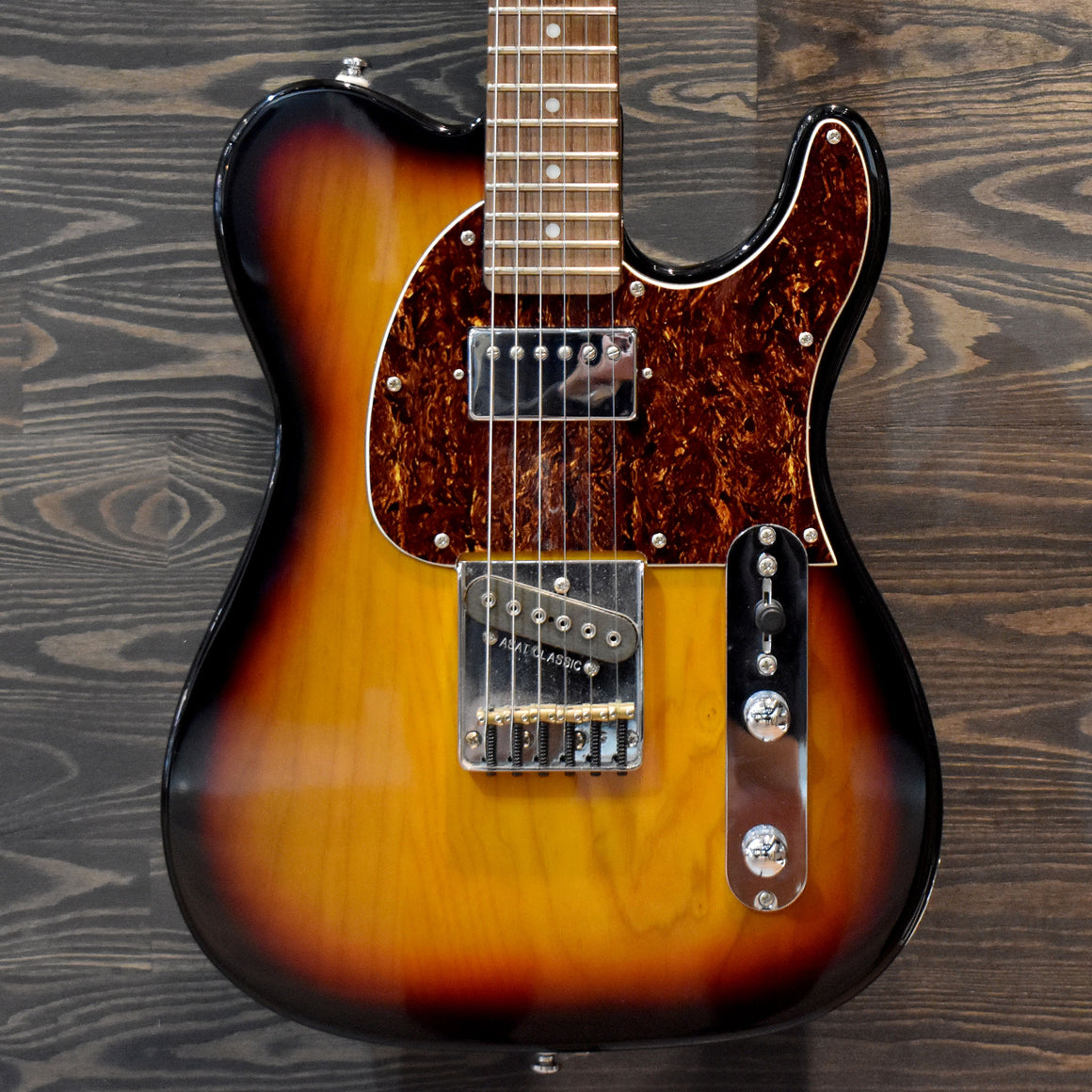 G&L Tribute Series ASAT Classic Bluesboy 3-Colour-Sunburst W/Gig Bag (Pre-Owned)