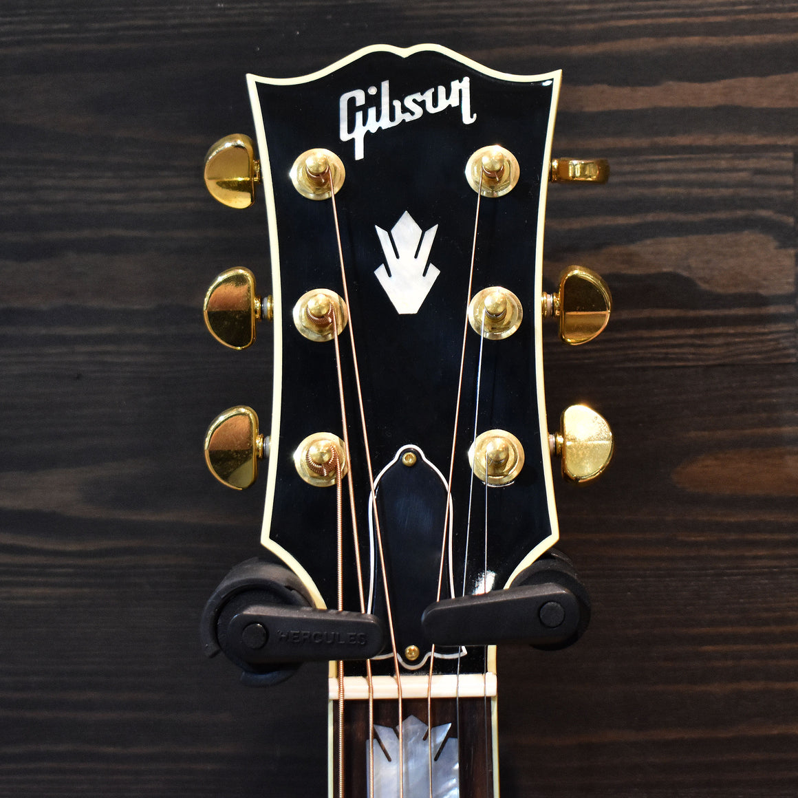 Gibson SJ-200 Natural Blonde Electro-Acoustic Guitar W/Hard Case (Pre-Owned)