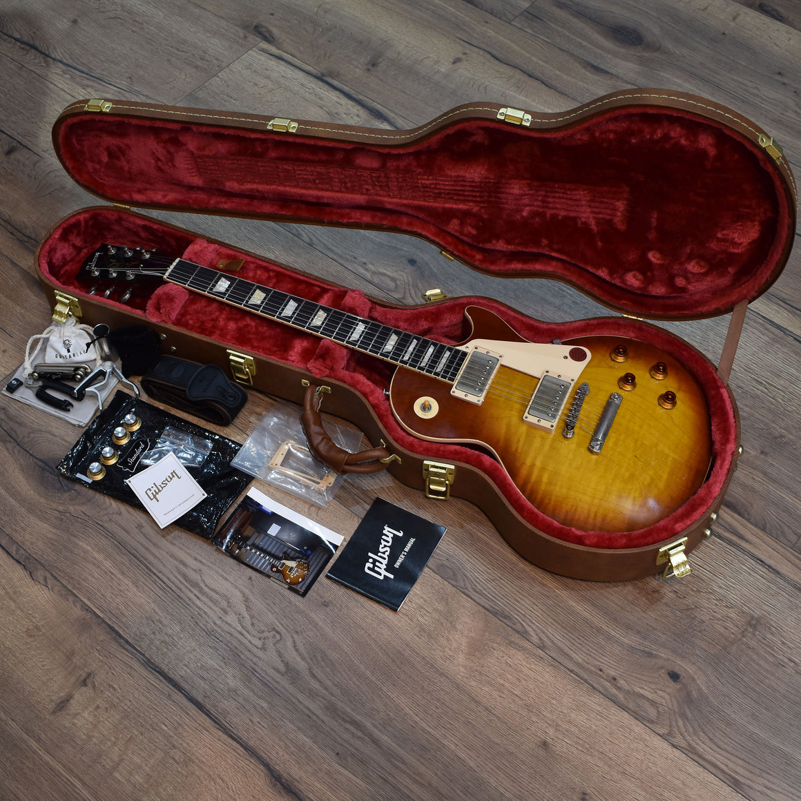 Gibson Les Paul Standard 60s Cherry Sunburst W/Hard Case (Pre-Owned)