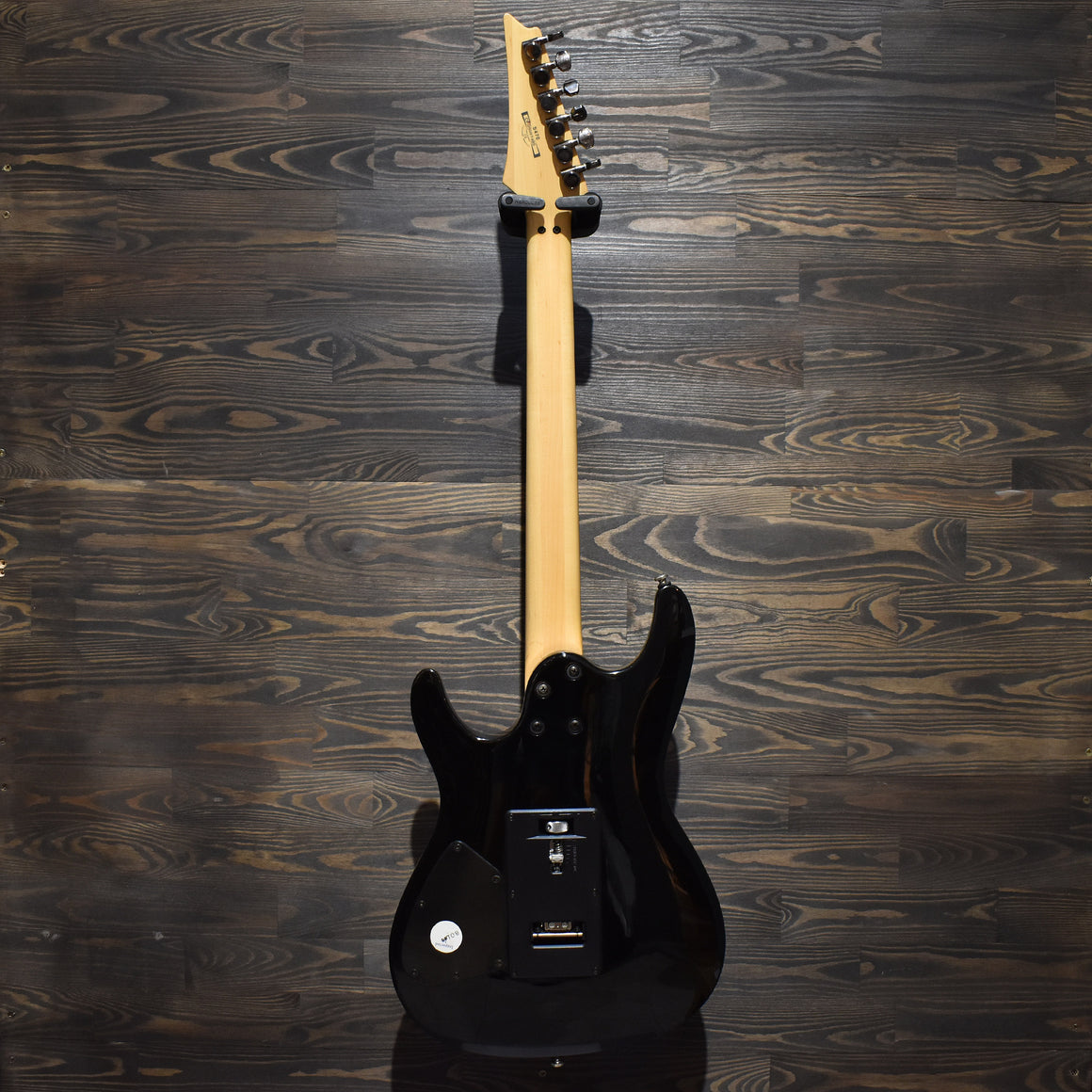 Ibanez S470 Electric Guitar Black w/ Gator Hard Case (Pre-Owned)