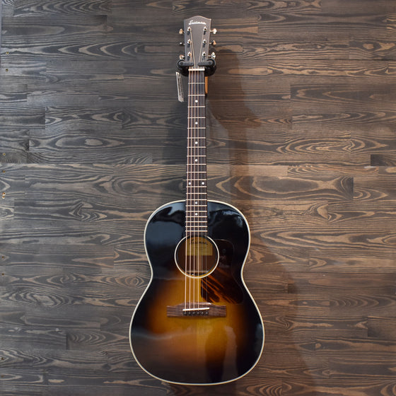 Eastman E6-LGSS-SB Sunburst Acoustic Guitar W/Hard Case