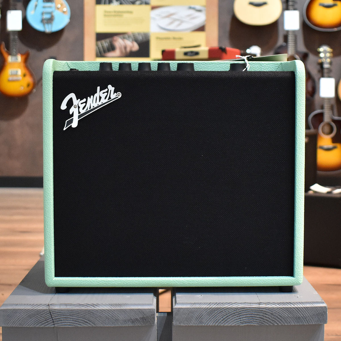 Fender Limited Edition LT25 Guitar Amplifier Surf Green