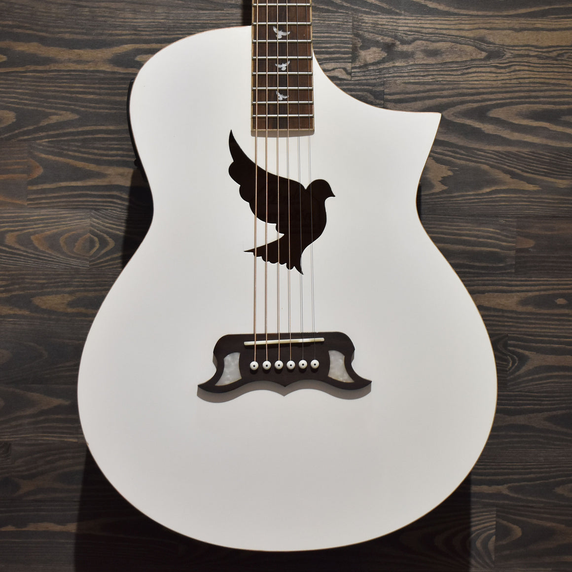 Lindo White Dove V3 Electro-Acoustic Guitar (Pre-Owned)