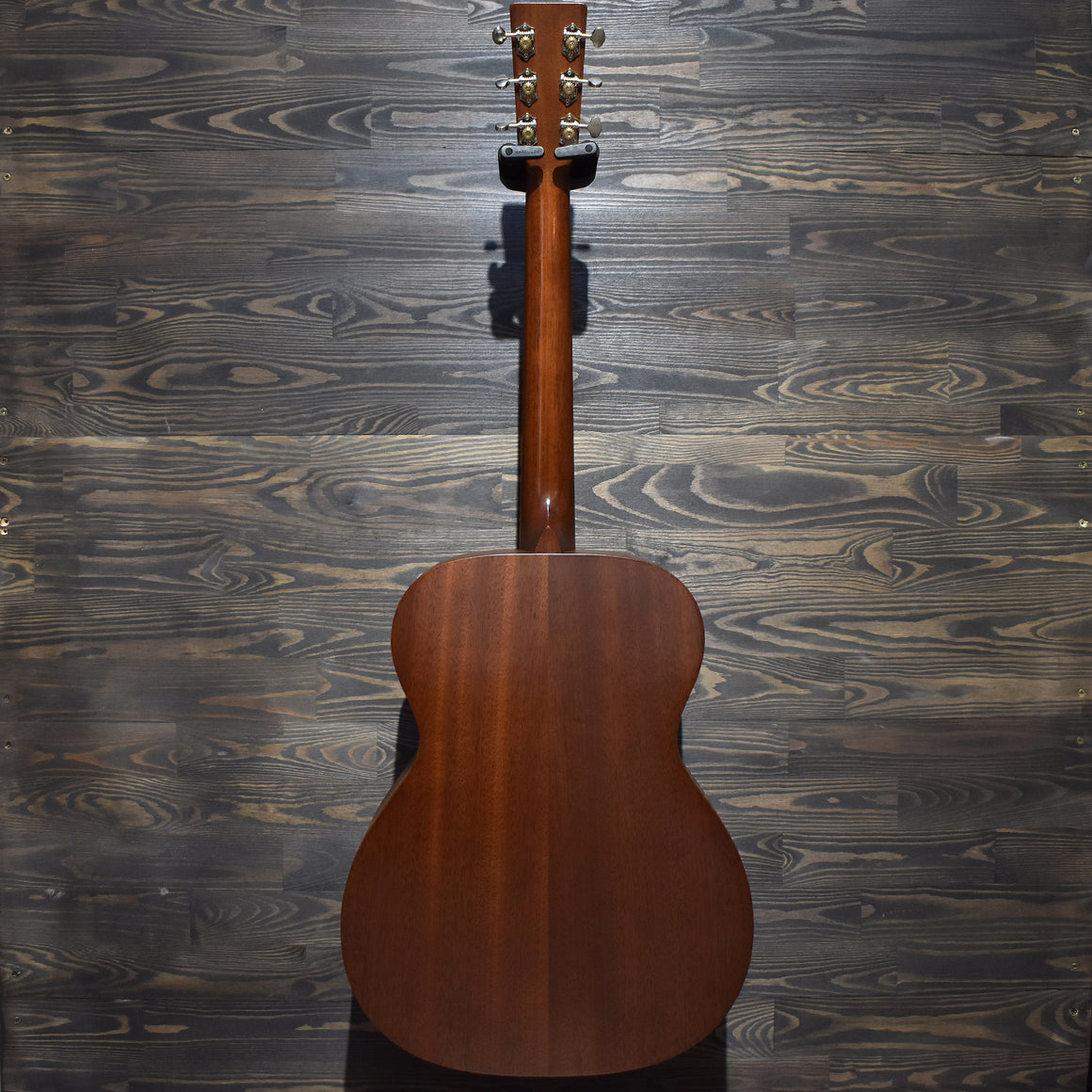 Martin 000-15M Left Handed Acoustic Guitar w/Hard Case (Pre-Owned)