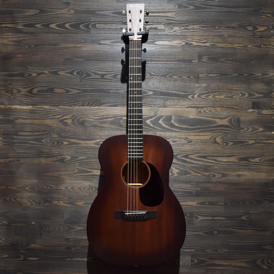 Martin 00-15E Retro Electro-Acoustic Guitar W/Hard Case (Pre-Owned)