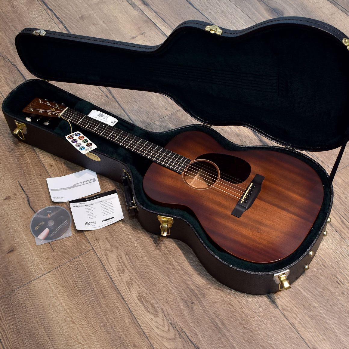 Martin 00-15E Retro Electro-Acoustic Guitar W/Hard Case (Pre-Owned)