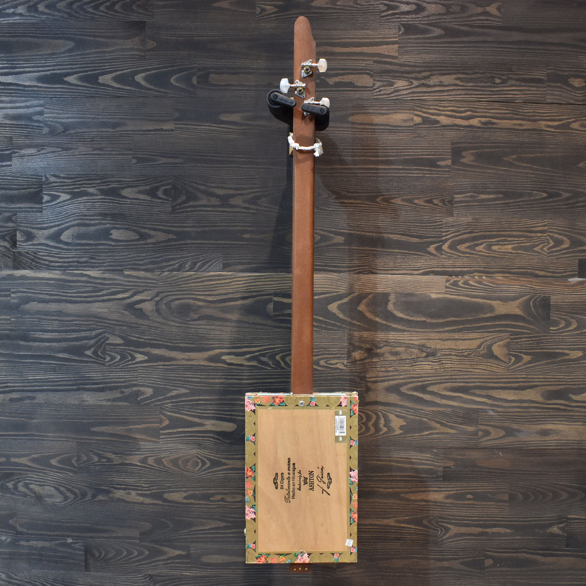 Cigar Box Guitar (Pre-Owned)