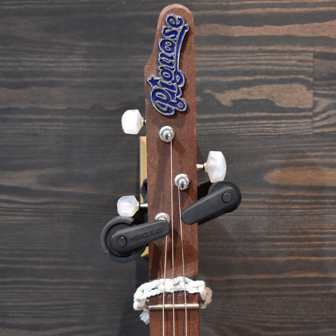 Cigar Box Guitar (Pre-Owned)