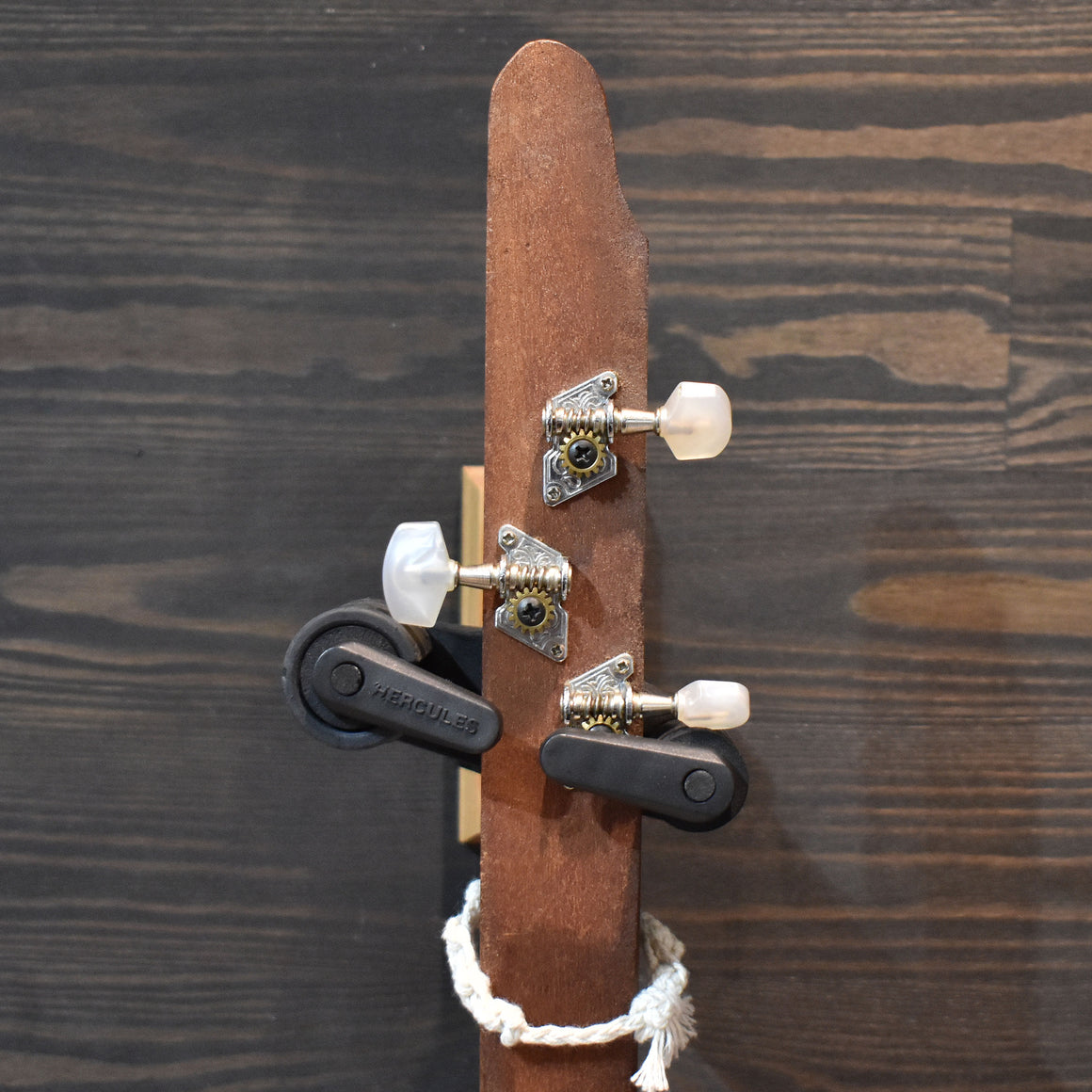 Cigar Box Guitar (Pre-Owned)