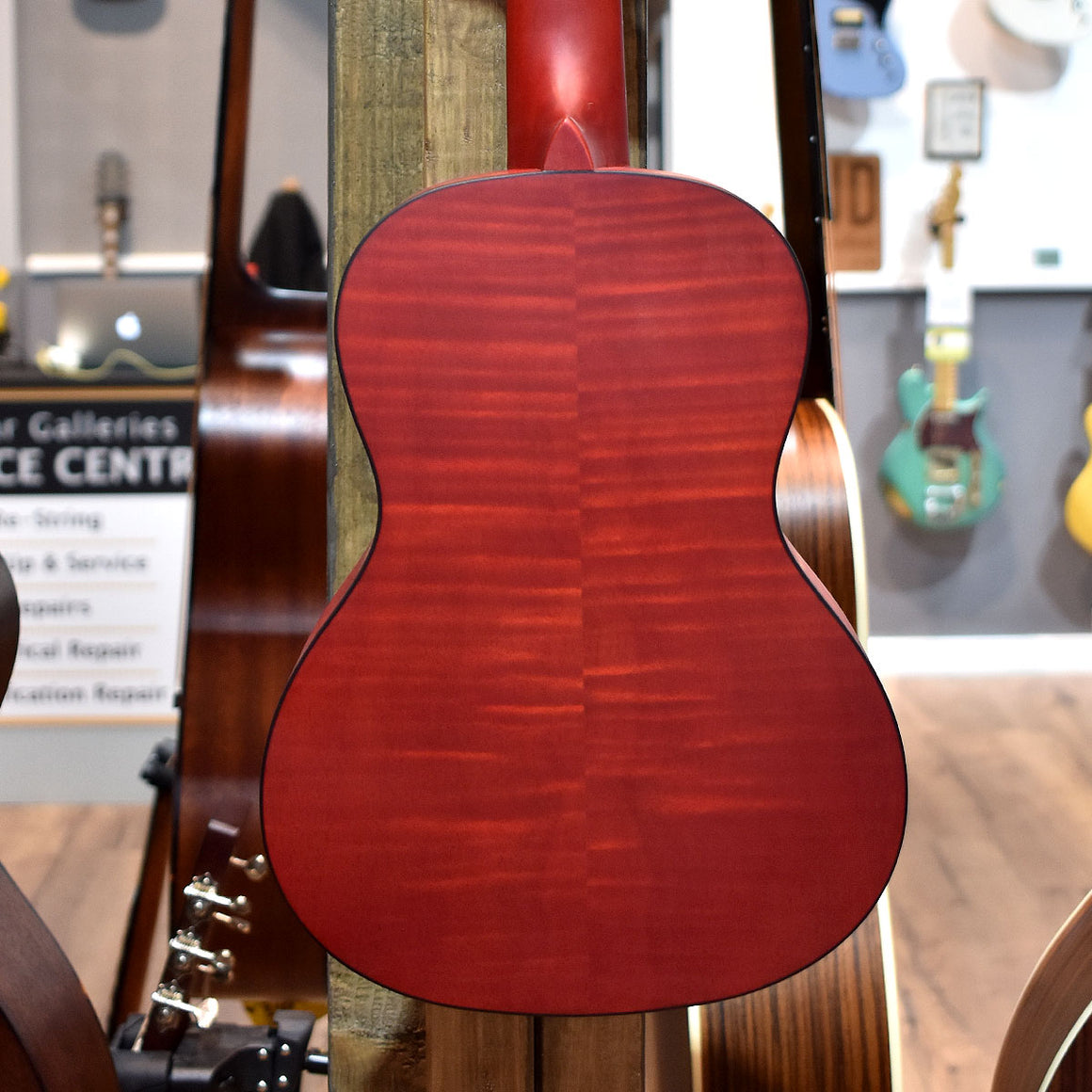 Cordoba 15CFM Concert Flamed Mahogany Rose Red Ukulele