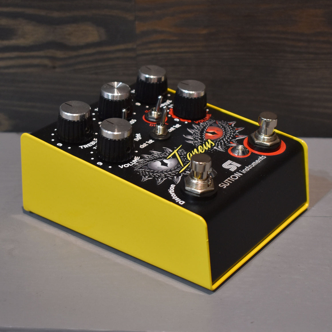 Sutton Instruments Igneus Distortion & Boost pedal