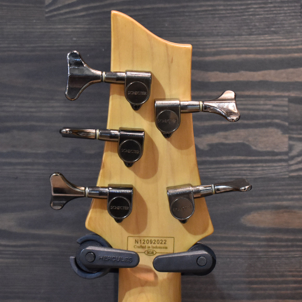 Schecter Diamond Series Omen Extreme 5 Electric Bass Guitar (Pre-Owned)