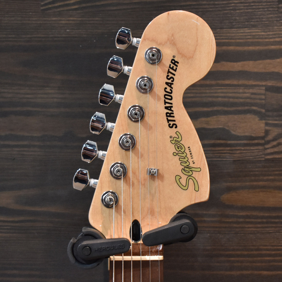 Squier Affinity Stratocaster LRL 3-Tone-Sunburst Electric Guitar