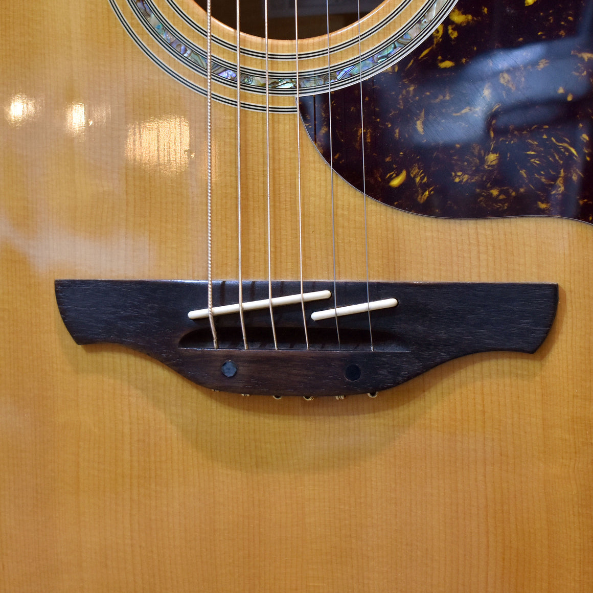 Takamine EG523SC Jumbo Electro-Acoustic Guitar (Pre-Owned)