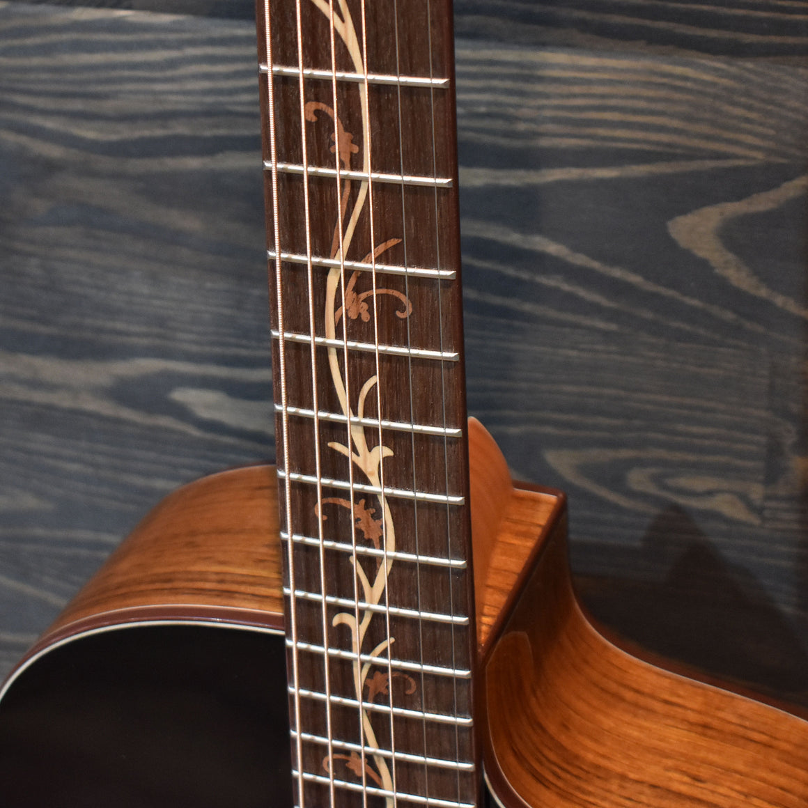 Washburn VITE S9V Bella Tono Studio Electro-Acoustic Guitar