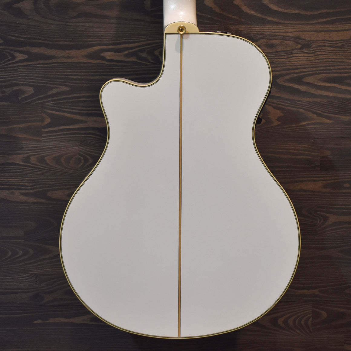 Yamaha APX97LTD White Pearl Electro-Acoustic Guitar w/Hard Case (Pre-Owned)