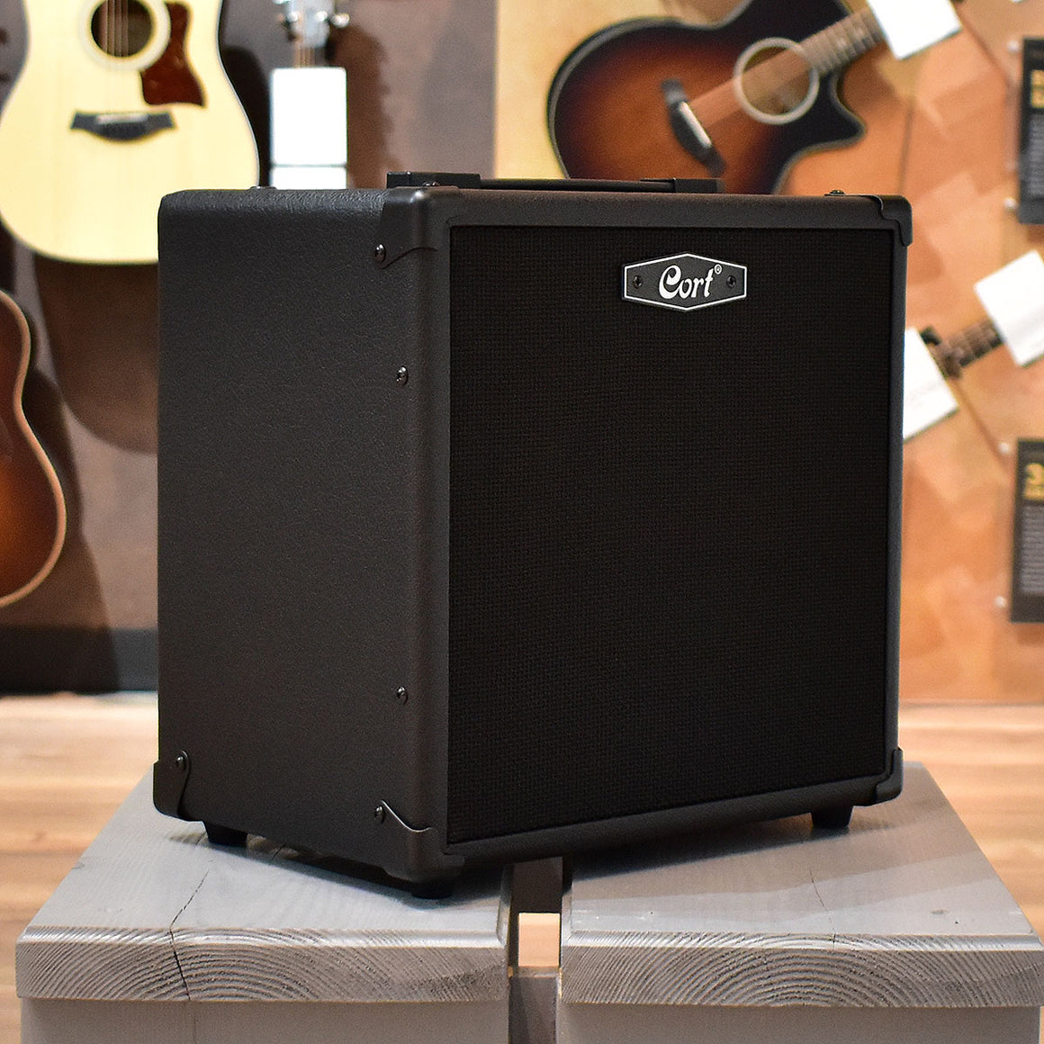 Cort CM20B Bass Amplifier - Black