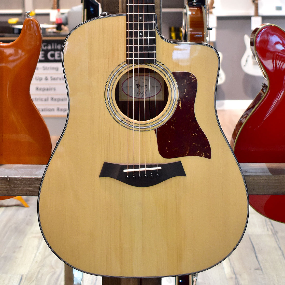 Taylor 210ce Plus Electro-Acoustic Guitar w/Aerocase